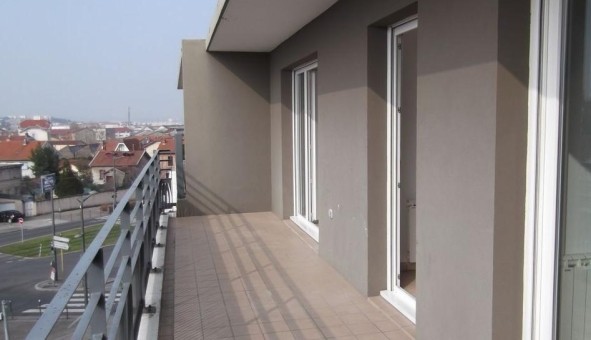Logement tudiant T3 à Vnissieux (69200)