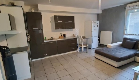 Logement tudiant Location T3 Vide Vnissieux (69200)