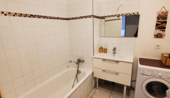 Logement tudiant T3 à Vnissieux (69200)