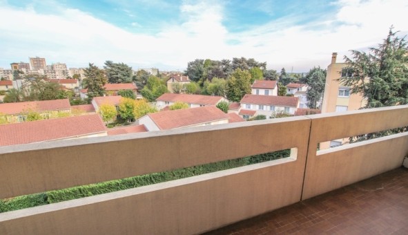 Logement tudiant Location T3 Vide Vnissieux (69200)