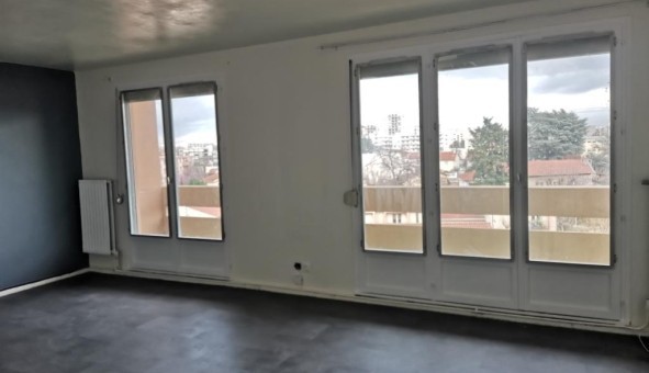 Logement tudiant T3 à Vnissieux (69200)