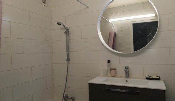 Logement tudiant T3 à Vnissieux (69200)