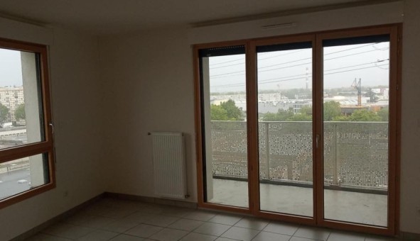 Logement tudiant T3 à Vnissieux (69200)