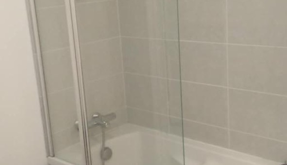 Logement tudiant T3 à Vnissieux (69200)