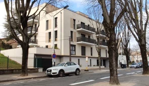 Logement tudiant T3 à Vnissieux (69200)