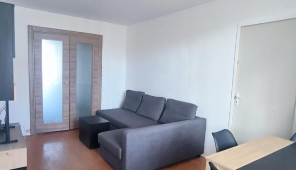 Logement �tudiant Location T3 Vide V�nissieux (69200)