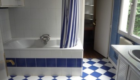 Logement tudiant T3 à Versailles (78000)