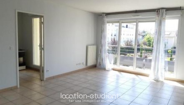 Logement tudiant T3 à Villefranche sur Sane (69400)