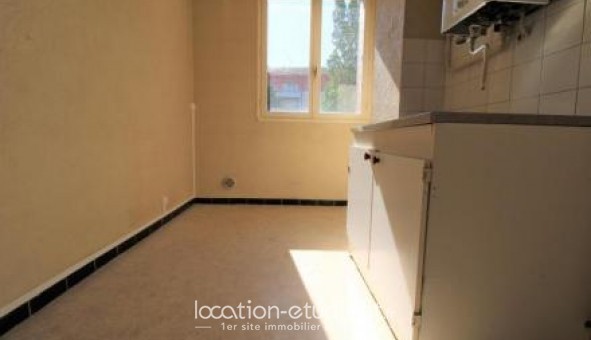 Logement tudiant T3 à Villefranche sur Sane (69400)