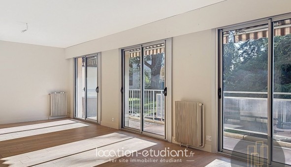 Logement tudiant T3 à Villefranche sur Sane (69400)