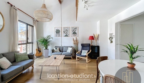 Logement tudiant T3 à Villefranche sur Sane (69400)