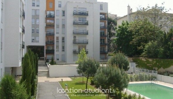 Logement tudiant T3 à Villefranche sur Sane (69400)