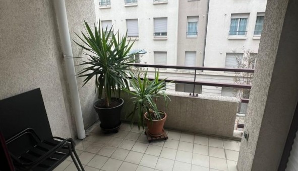 Logement tudiant T3 à Villeurbanne (69100)