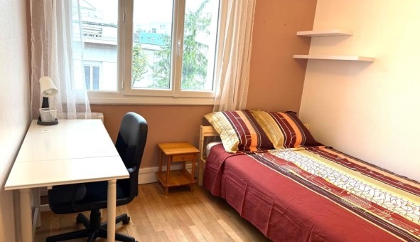 Logement tudiant T3 à Villeurbanne (69100)