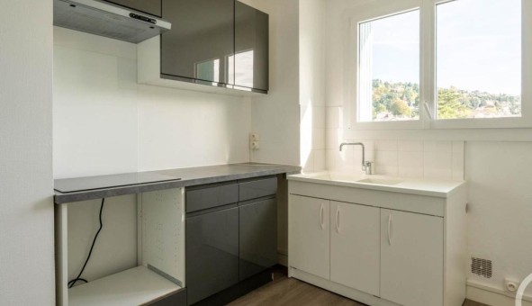 Logement �tudiant T4 &agrave; Affoux (69170)