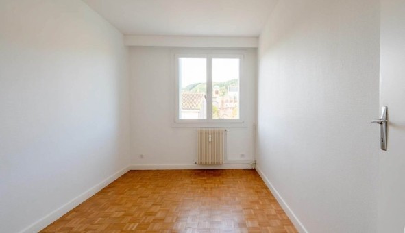Logement �tudiant T4 &agrave; Affoux (69170)