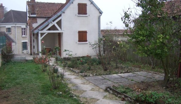 Logement tudiant T4 à Aix en Othe (10160)