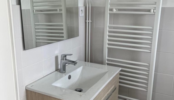 Logement tudiant T4 à Albigny sur Sane (69250)