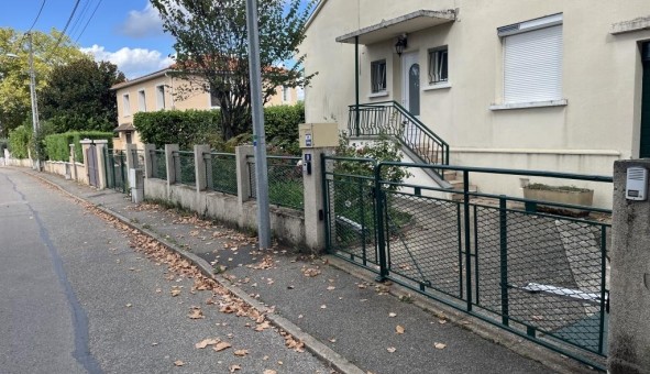 Logement tudiant Location T4 Vide Albigny sur Sane (69250)