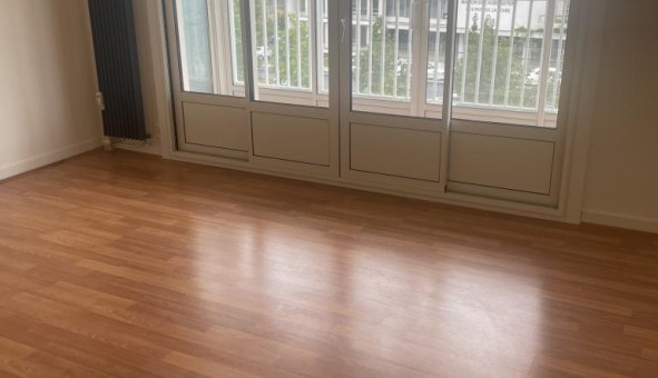 Logement tudiant Location T4 Vide Angers (49000)