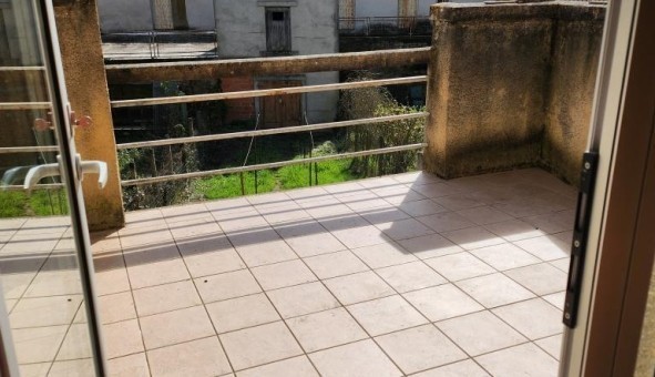 Logement tudiant T4 à Anglars (46120)