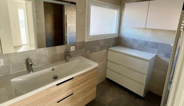 Logement �tudiant T4 &agrave; Arras sur Rh�ne (07370)