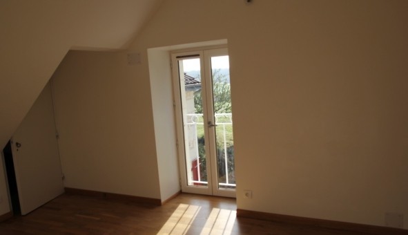 Logement tudiant T4 à Avon les Roches (37220)
