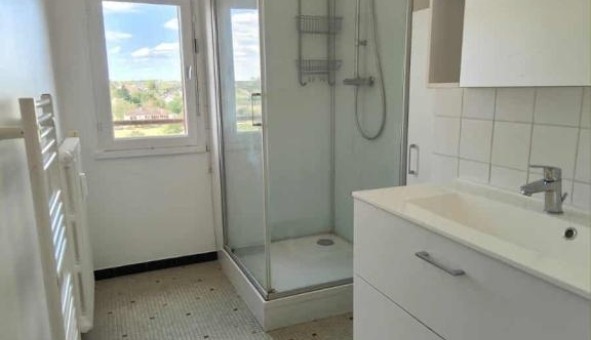 Logement tudiant T4 à Avril sur Loire (58300)
