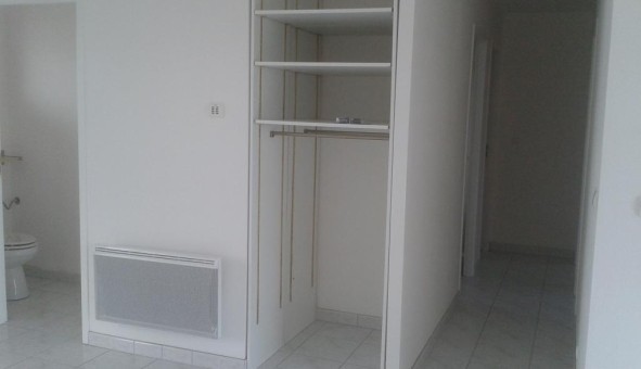Logement tudiant T4 à Avy (17800)