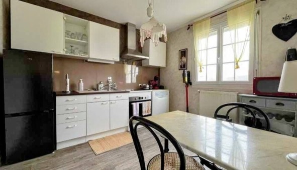 Logement �tudiant T4 &agrave; Barnay (71540)