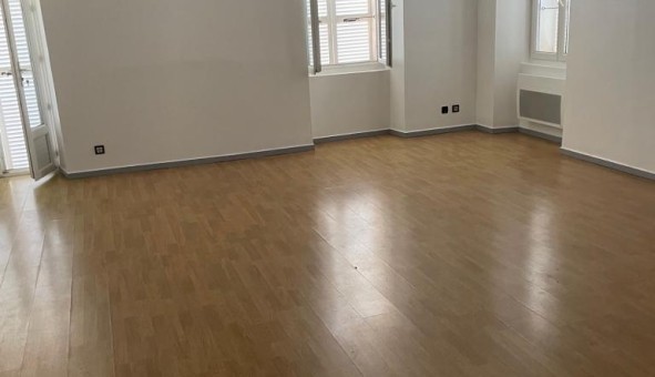 Logement tudiant T4 à Bastelicaccia (20129)
