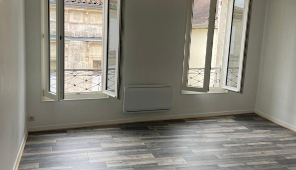 Logement tudiant T4 à Bayon sur Gironde (33710)