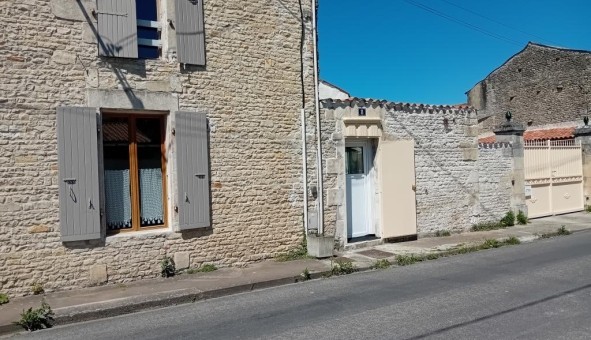 Logement tudiant T4 à Benon (17170)