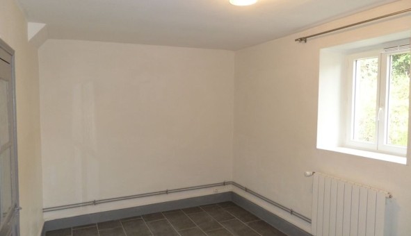 Logement �tudiant T4 &agrave; B�zenet (03170)