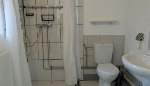 Logement �tudiant T4 &agrave; B�zenet (03170)