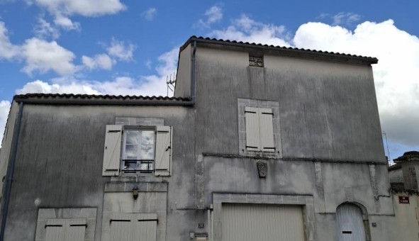 Logement tudiant Location T4 Vide Bourg Charente (16200)