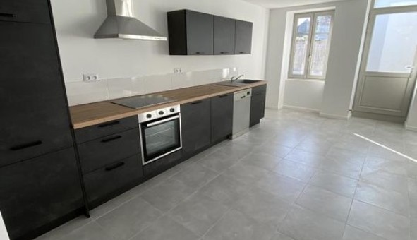 Logement �tudiant T4 &agrave; Br�ville (16370)
