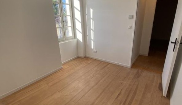 Logement �tudiant T4 &agrave; Br�ville (16370)