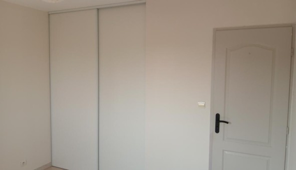 Logement tudiant T4 à Camaret sur Aigues (84850)