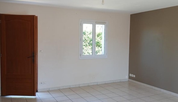 Logement tudiant T4 à Camaret sur Aigues (84850)