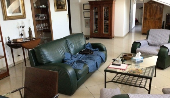 Logement �tudiant T4 &agrave; Castellar (06500)