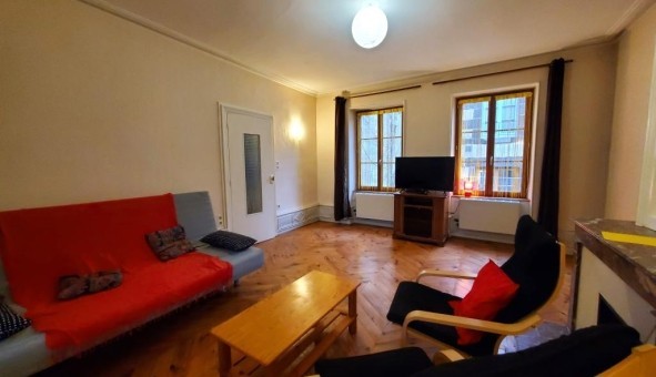 Logement tudiant T4 à Cellule (63200)