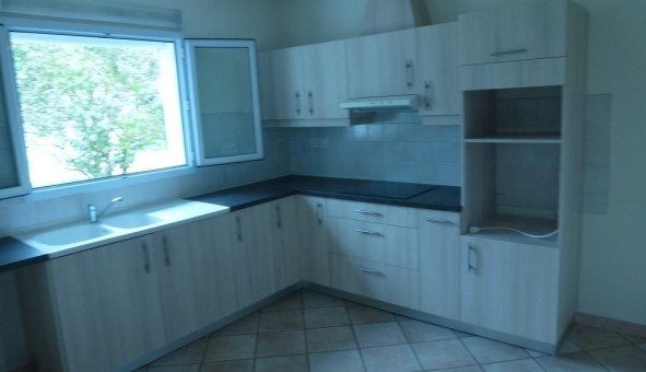 Logement tudiant T4 à Certines (01240)