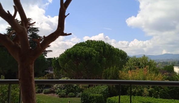 Logement tudiant T4 à Charbonnires les Bains (69260)