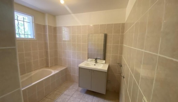 Logement �tudiant T4 &agrave; Ch�teaudouble (83300)