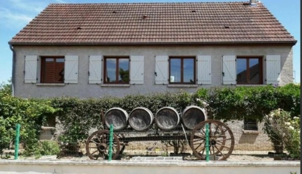 Logement �tudiant T4 &agrave; Ch�tenoy le Royal (71880)