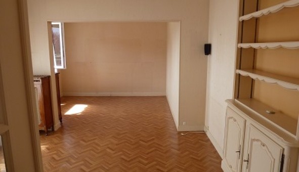 Logement �tudiant T4 &agrave; Collemiers (89100)