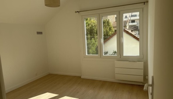 Logement tudiant T4 à Colombes (92700)