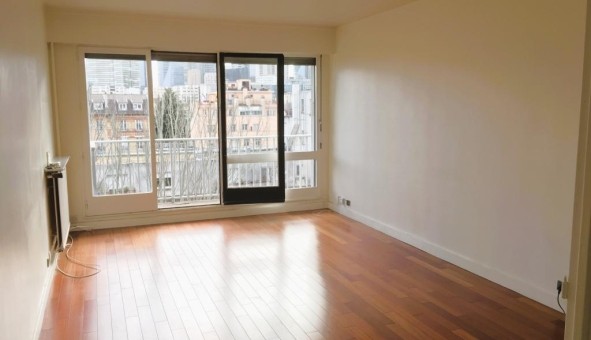 Logement tudiant T4 à Courbevoie (92400)
