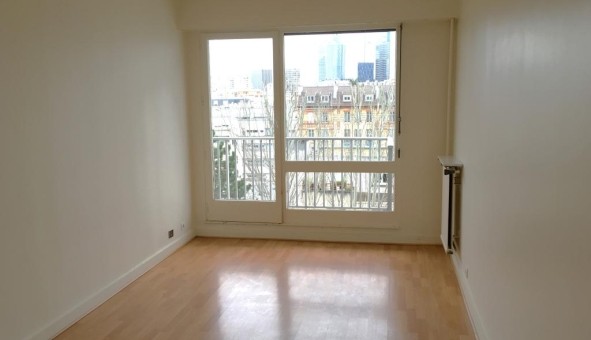 Logement tudiant T4 à Courbevoie (92400)